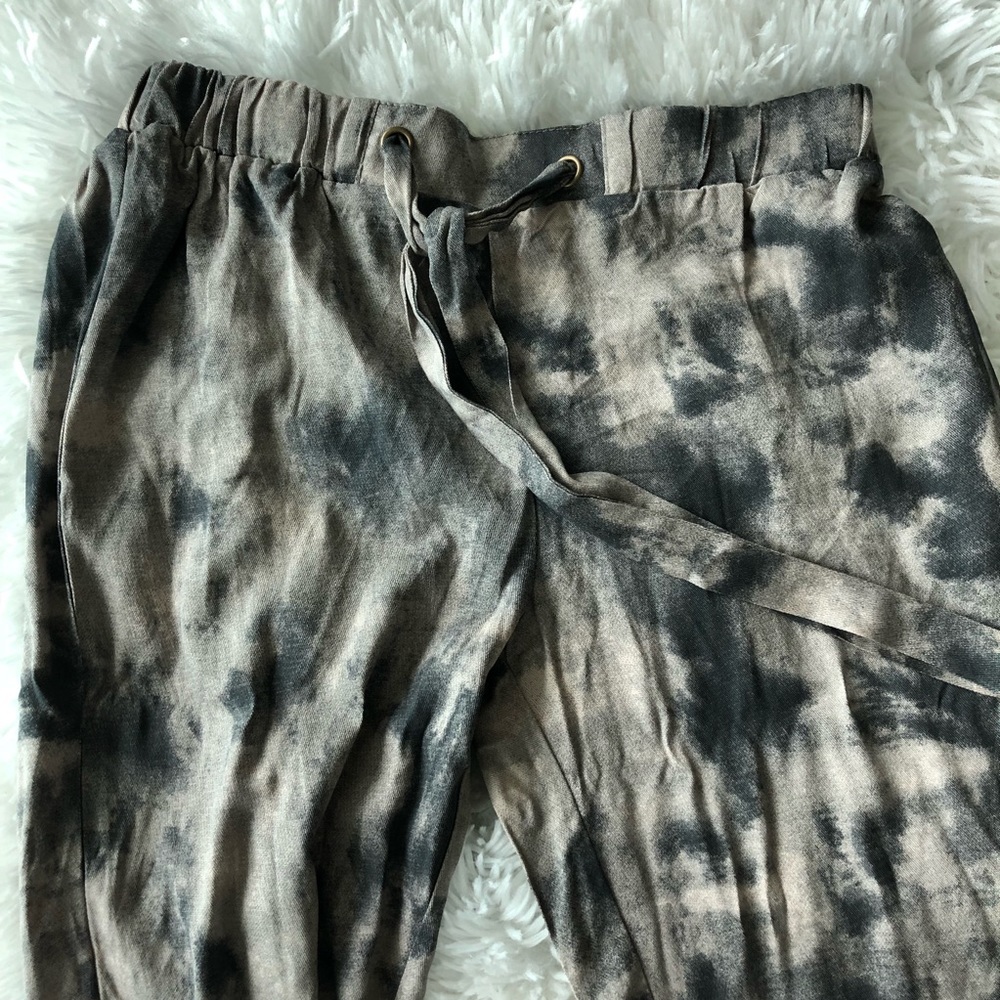 LAST 1! {EASEL} Tie dye printed woven pants (J) - Picture 5 of 7